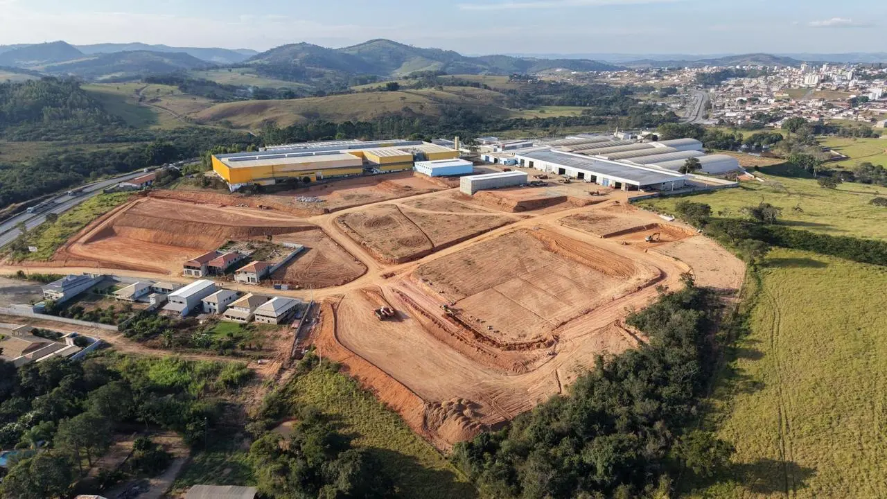 Vista aérea do Polo Industrial Evolua, em Carmópolis de Minas